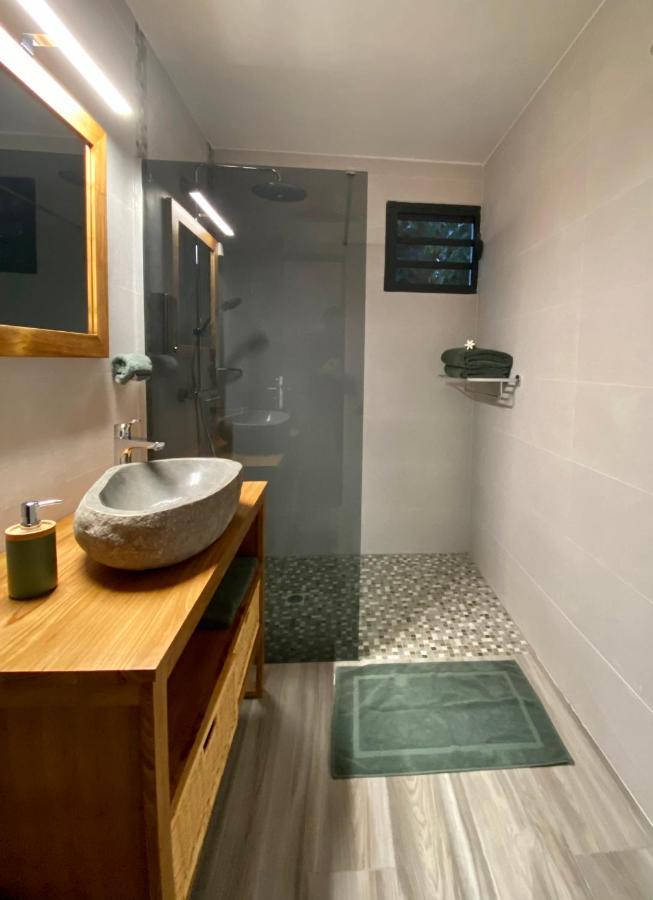 Ti Karet - Charmant Logement Avec Jacuzzi Et Vue Mer Terre-De-Haut Dış mekan fotoğraf
